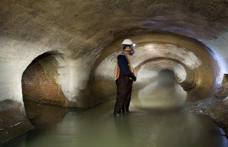 地下管道為什么重點安裝可燃氣體探測器